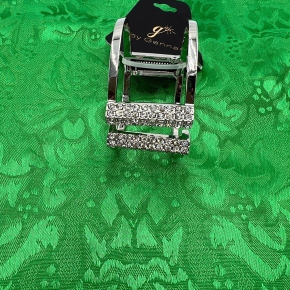 Gennaro Hinge Crystal Wrist Bracelet for Women - Picture 4 of 6